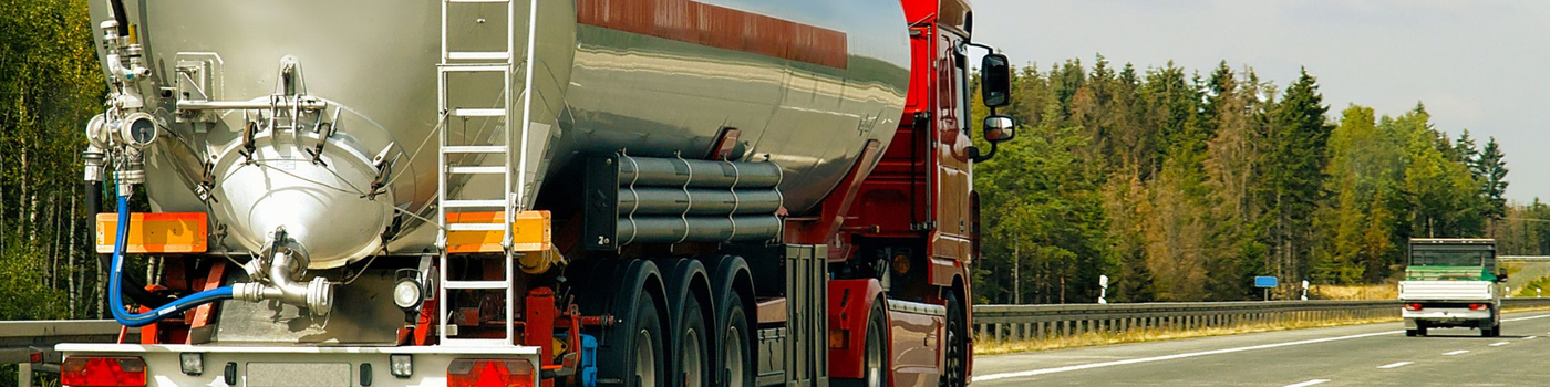 Heavy duty vehicle hose parts for tankers, trucks and lorries.